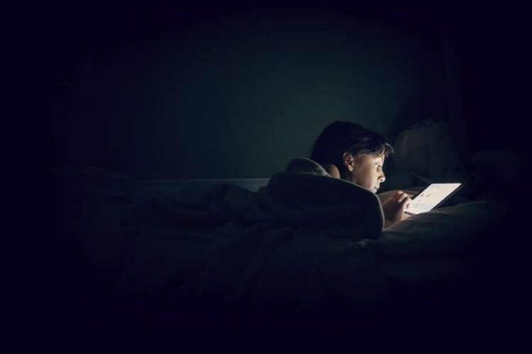 limit Screen Time Before Bedtime for better sleep quality